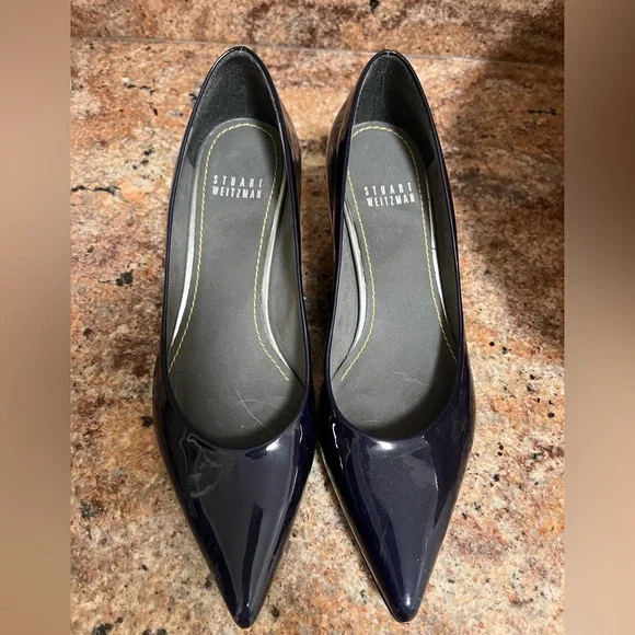 stuart weitzman 50 PUMP in size of 6 - Picture 3 of 10